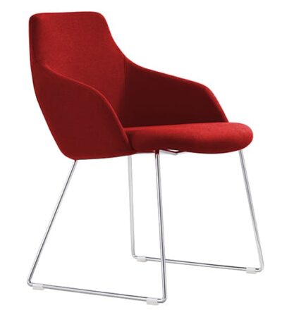 Oscar chair in red.