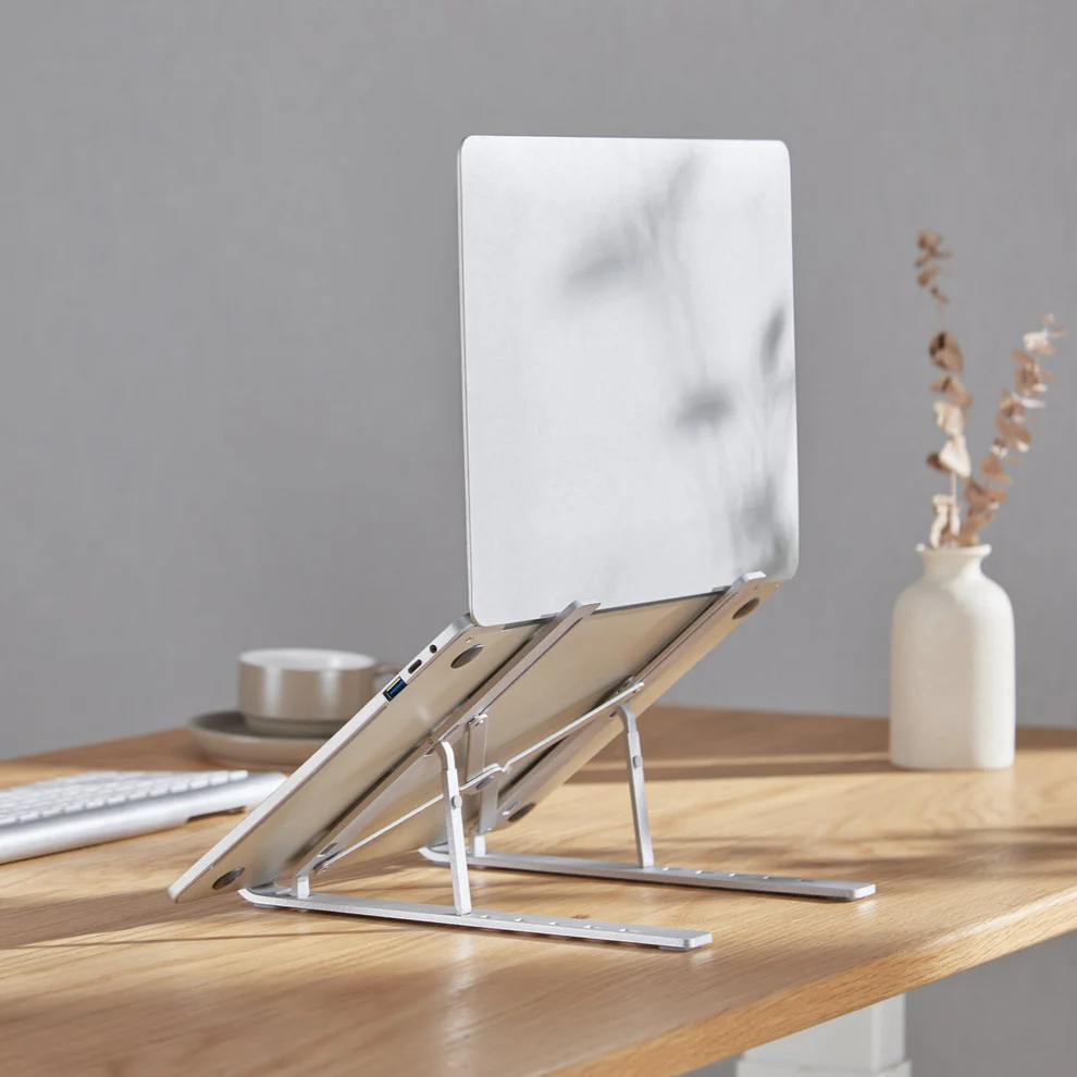 LPS03-3-03scene-pic01 UpDown Portable Laptop Stand - Image 3