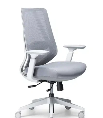 Voka office chair in white with arms.