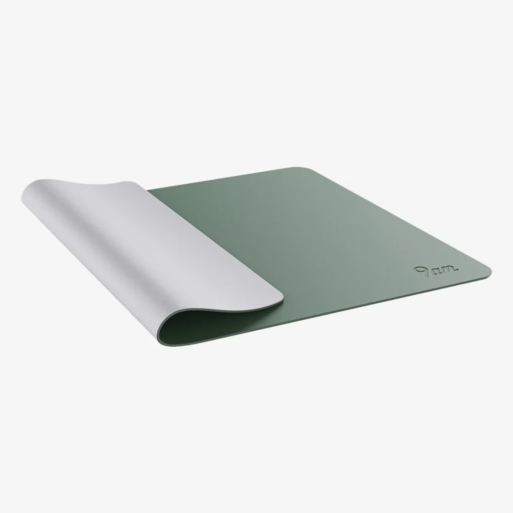 9am reversible desk mat in green/gray.