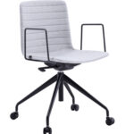 Golf meeting chair in grey fabric with arms.